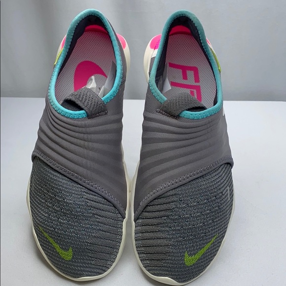 NIKE WOMEN'S FREE RN FLYKNIT 3.0 RUNNING SHOES - Picture 5 of 7